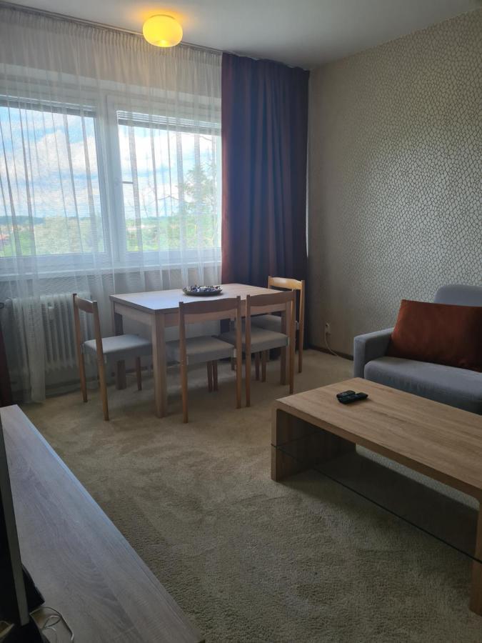 Апартаменты Apartman Valentin Комарно Экстерьер фото